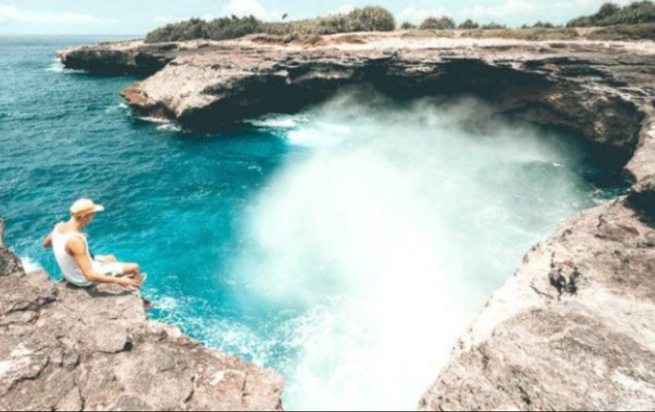 Bali and Its Three Hidden Islands: A Travel Guide to Nusa Penida, Nusa Lembongan, and Nusa Ceningan