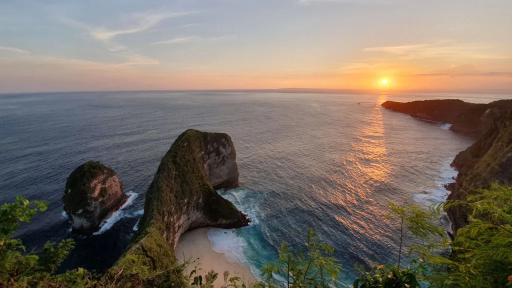 Kelingking Hill — Nusa Penida Combination Tour