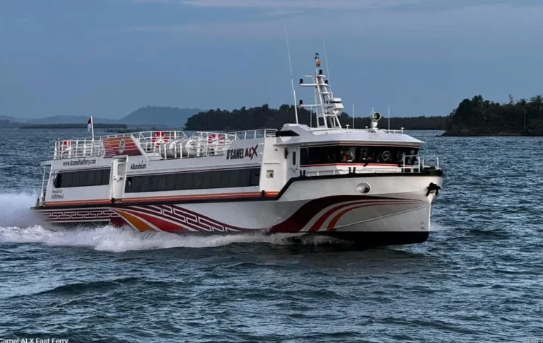 D'Camel ALX Fast Ferry