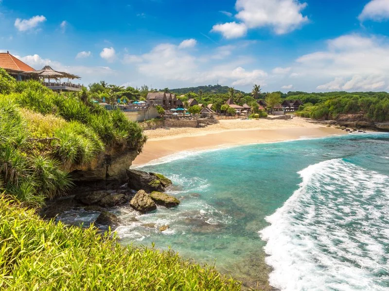 Stunning view of Nusa Lembongan's coastline and tranquil beach. — Stay Well Package: Nusa Lembongan Adventure
