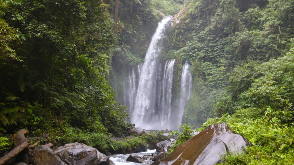 Tiu Kelep waterfalls — Lombok Waterfall and Sunset Retreat