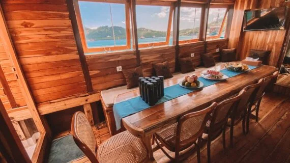 Spacious dining area onboard the Andalucia phinisi in Komodo. — Andalucia