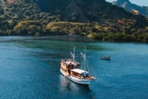 Sailing onboard the Andalucia in the stunning Komodo waters. — Andalucia